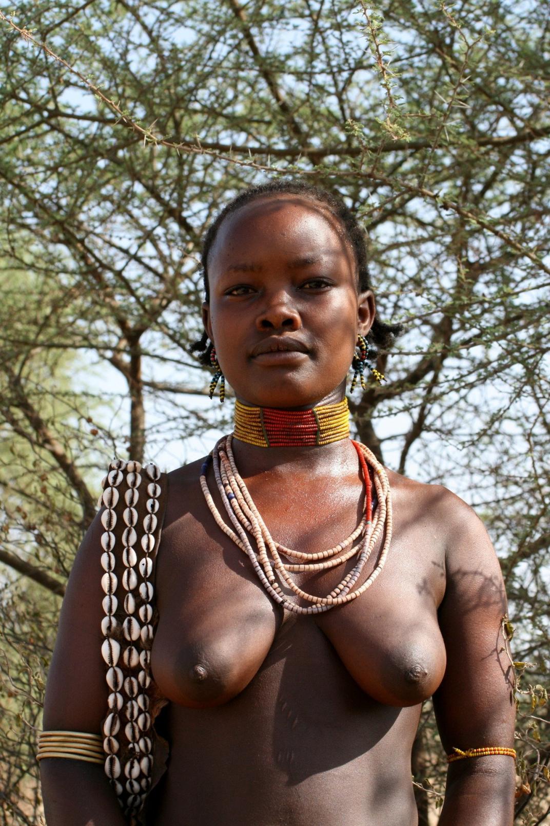 Племя мундари изящные женщины на фото